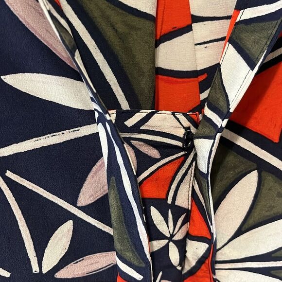 TORY BURCH Floral Pattern 100% Silk Top, Size 2 - Picture 6 of 8